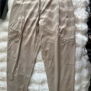 Athleta Beige go far travel Pants